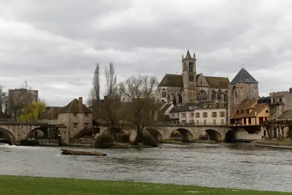 Conseil Monte Escalier Monte escalier Moret-Loing-et-Orvanne